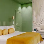 Bed & Breakfast Seasons 3*