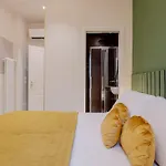 Bed & Breakfast Seasons 3*